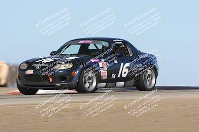 media/Oct-26-2025-CalClub SCCA (Sun) [[8ce1e69566]]/Group 2/Grapevine/